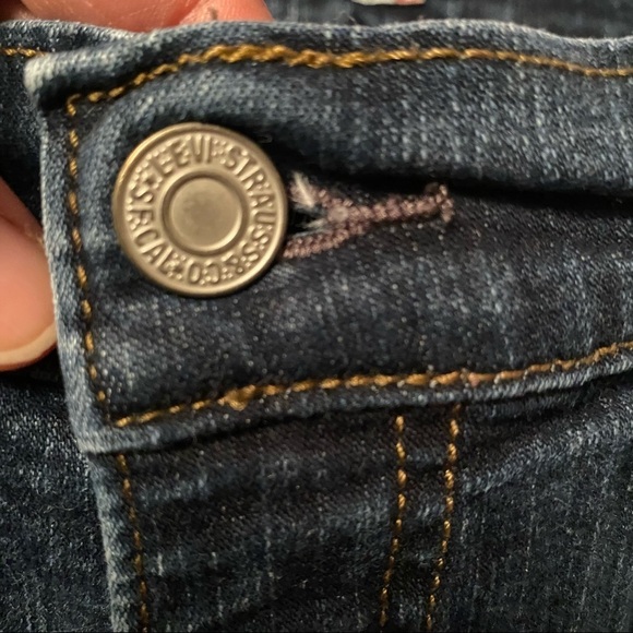 Levi’s Jeans Women’s Size 12 Blue Dark wash 548 Perfectly Slimming Flare Jeans - Picture 12 of 12